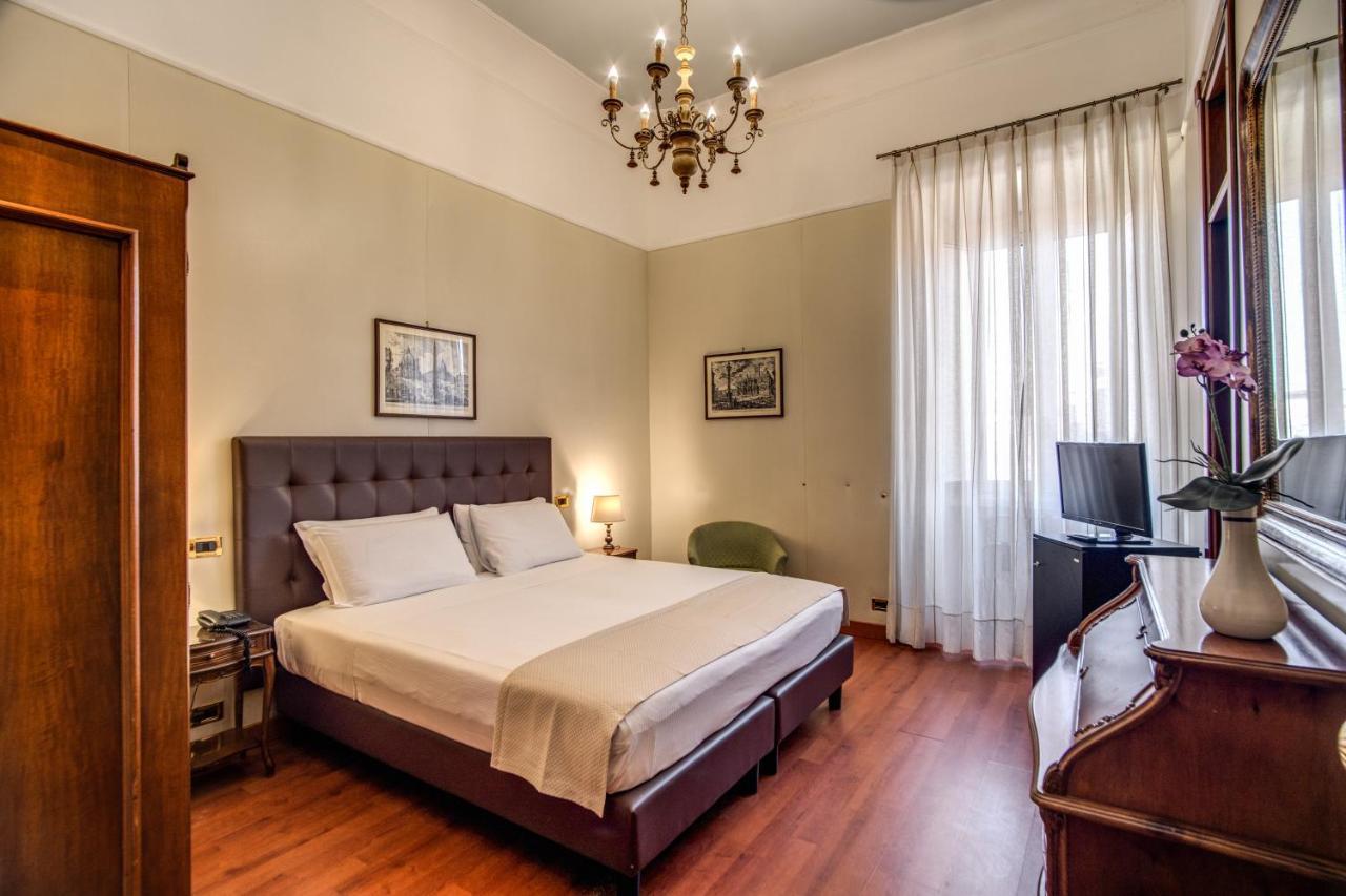 Hotel Della Torre Argentina Rome Exterior photo