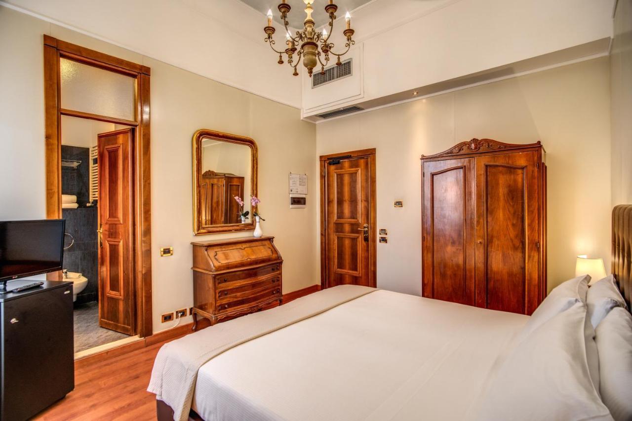 Hotel Della Torre Argentina Rome Exterior photo