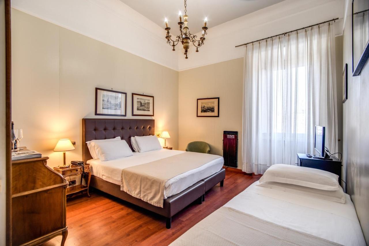 Hotel Della Torre Argentina Rome Exterior photo