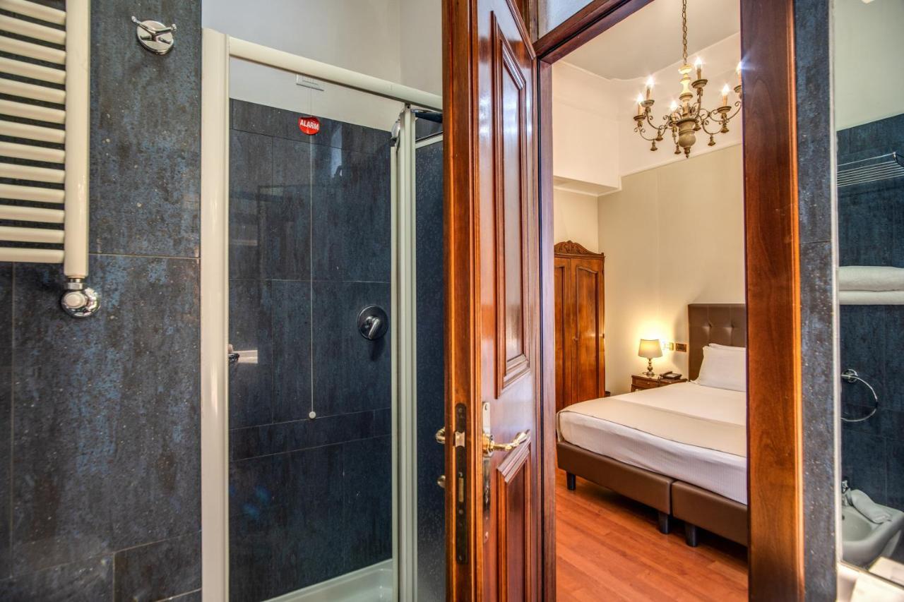 Hotel Della Torre Argentina Rome Exterior photo