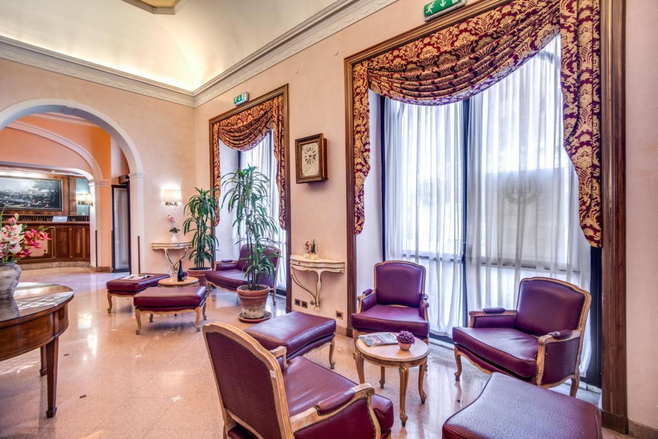 Hotel Della Torre Argentina Rome Exterior photo