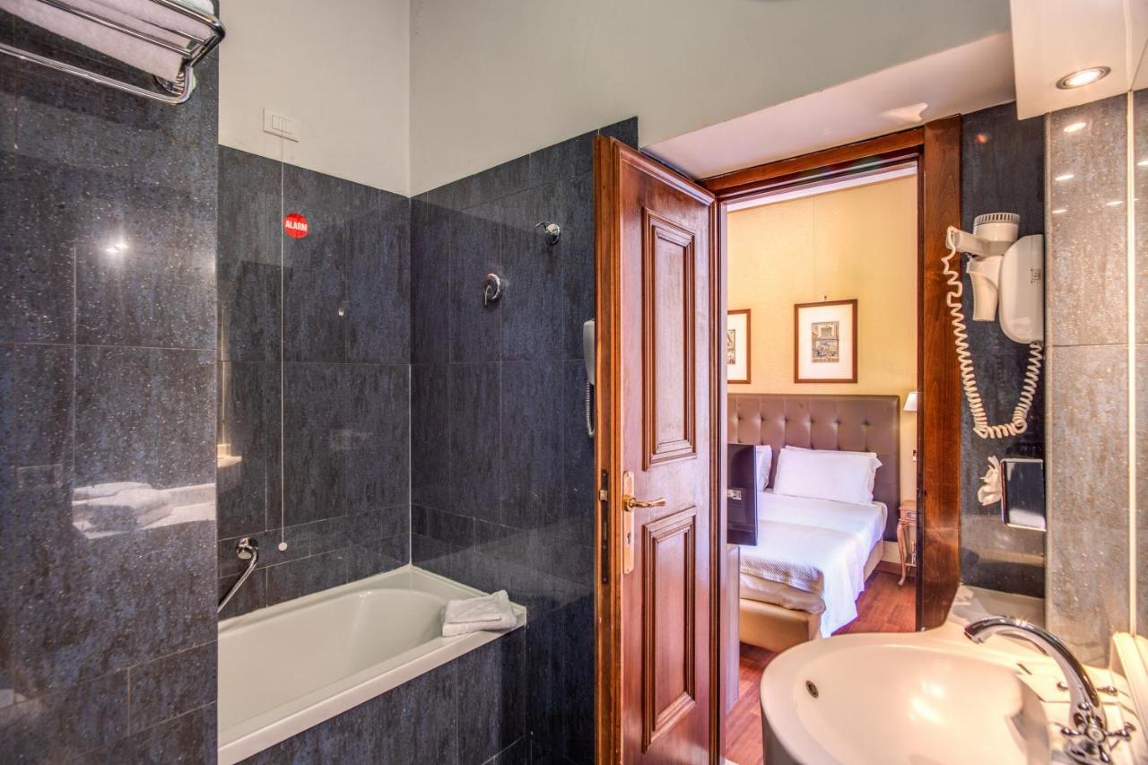 Hotel Della Torre Argentina Rome Exterior photo