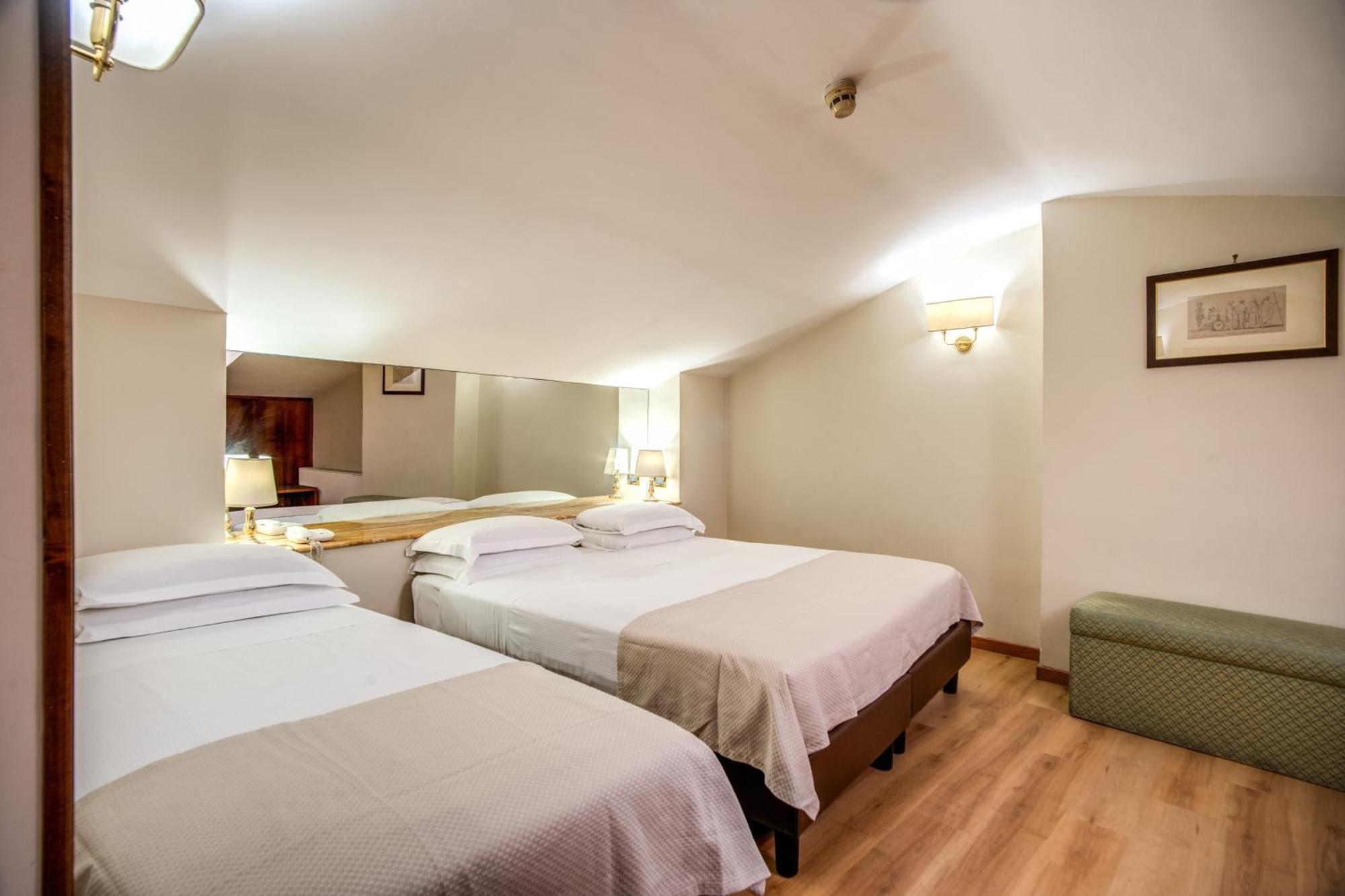 Hotel Della Torre Argentina Rome Exterior photo